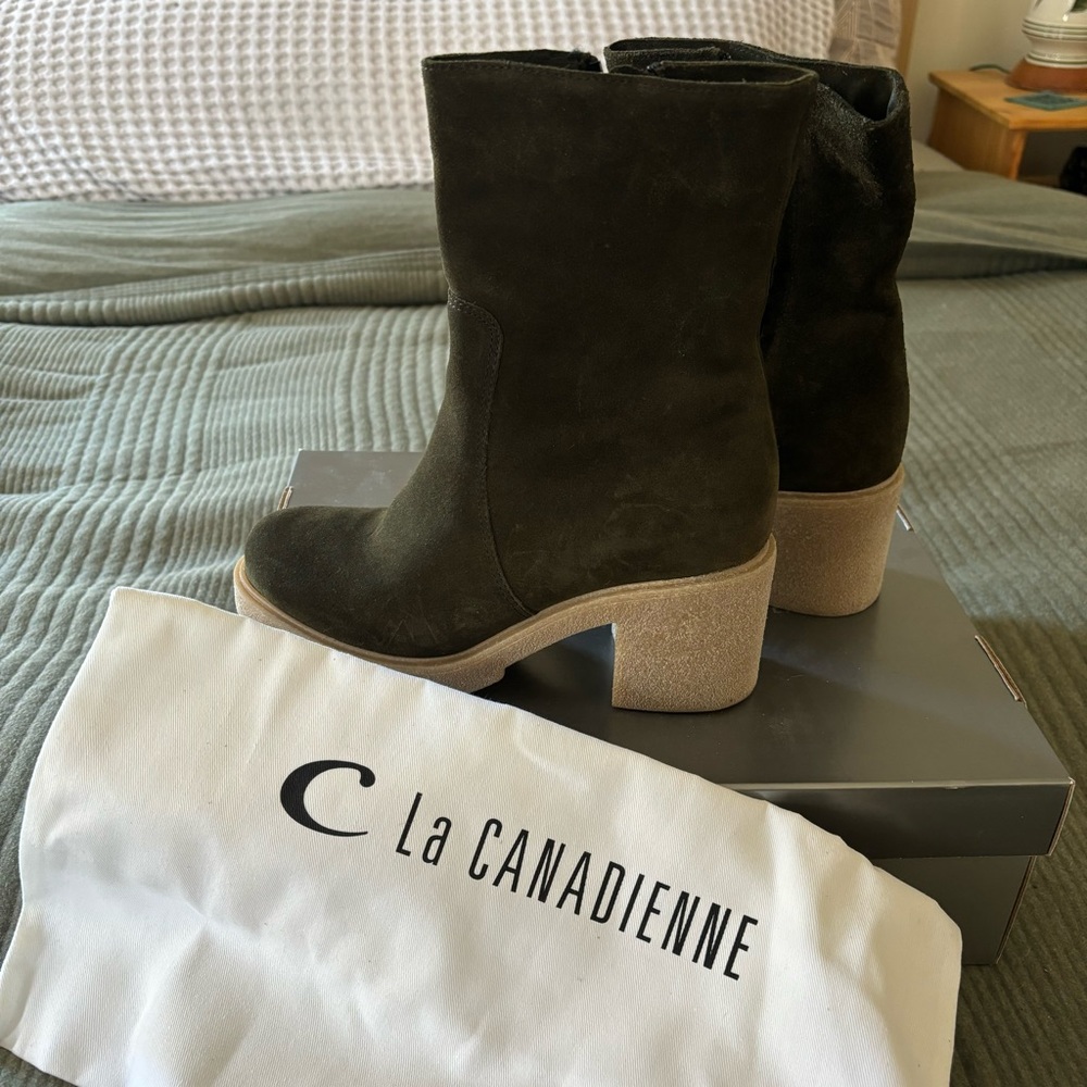 La Canadienne suede olive boots size 7